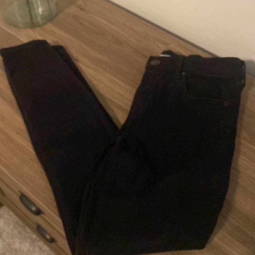 Black skinny jeans